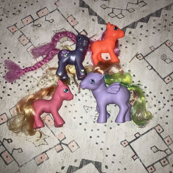 My Little Pony Random Figures Bundle: Blossom, Sparkleworks, & Pinky‎ Pie - Picture 1 of 12